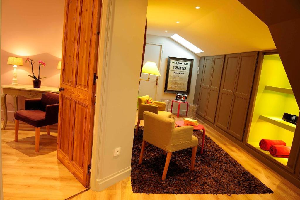 Château Clément - Les Collectionneurs Vals-les-Bains Habitación foto